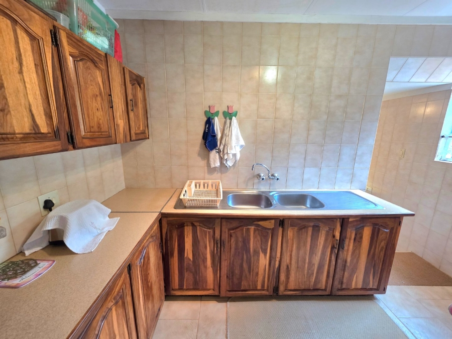 To Let 4 Bedroom Property for Rent in Reitz Free State